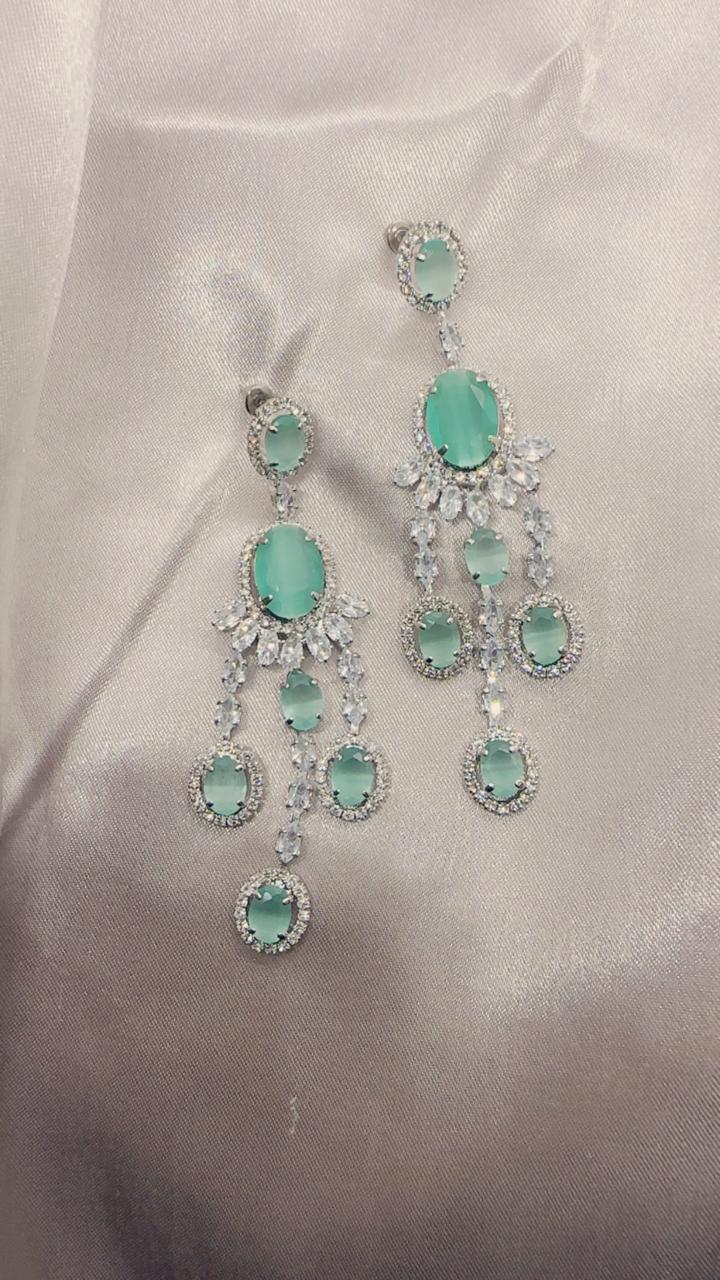 Grand Mint Cat's Eye Chandelier Earrings