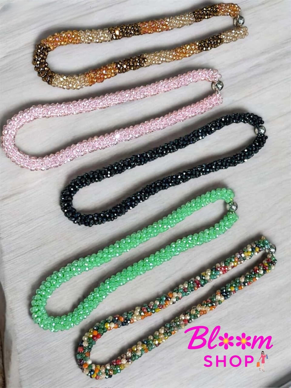 Magnetic Sparkle Neckpiece – Crystal Beads