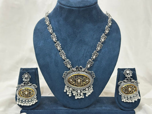 Oxidized Dual-Tone Floral Necklace Set