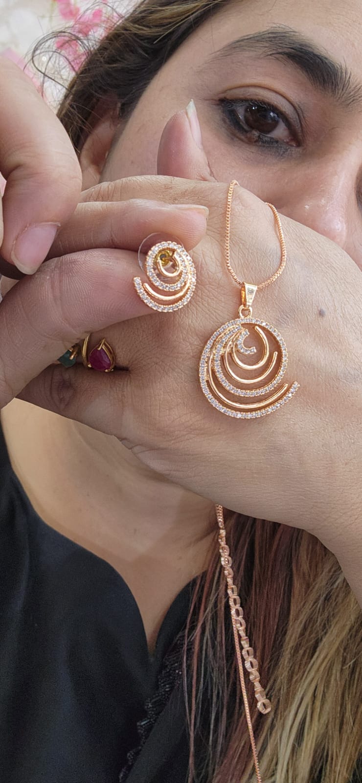 J14 - Circular Loop | AD Pendant Set - Elegant Design