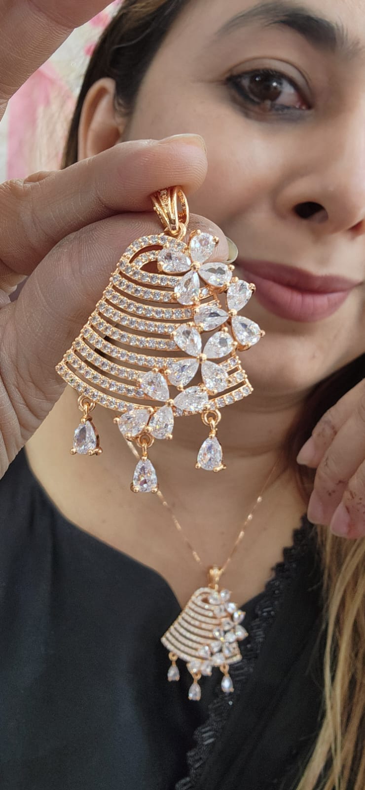 J16 - Bell Design - Beautiful Pendant Set | Rose Gold - Rich Look