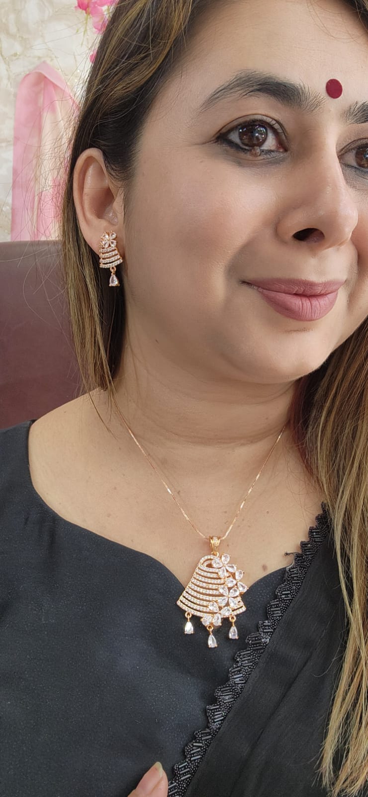 J16 - Bell Design - Beautiful Pendant Set | Rose Gold - Rich Look