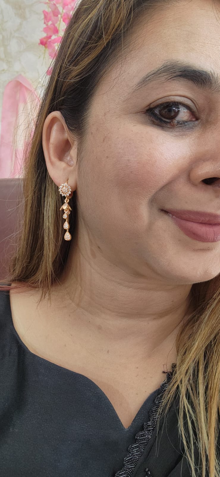 J18 - Elegant Latkan Earring