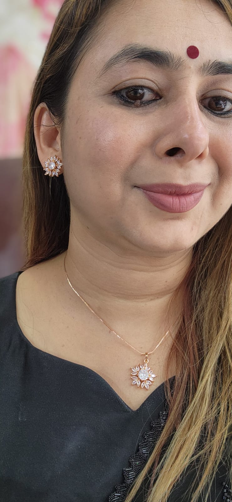 J4 - Beautiful Star Design + Pearl in Center Pendant Set