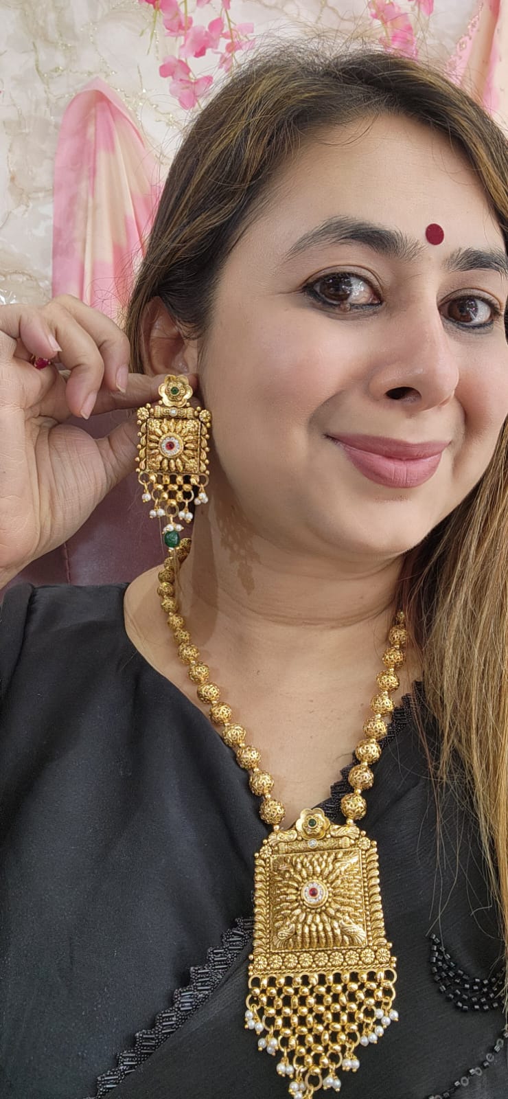 J7 - Matar Mala Pendant Set